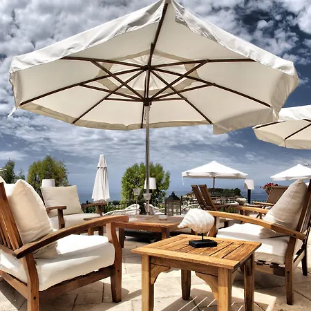 Hotel Carina 3*