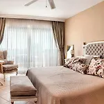 Carina 3* Kuşadası