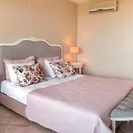 Carina Hotel 3*