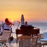 Carina Hotel 3*