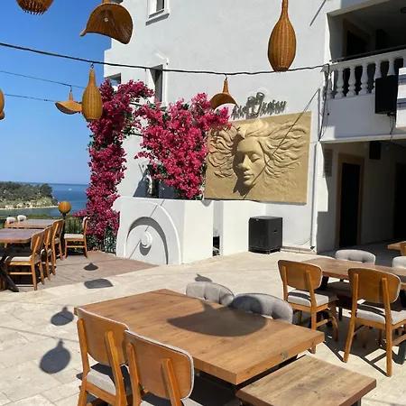 Carina Kusadası