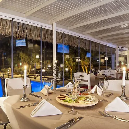 Ξενοδοχείο Carina 3*