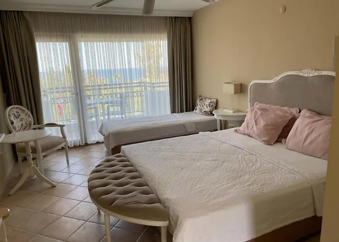Hotel Carina 3*