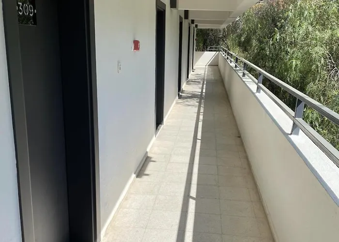 Carina Otel Kuşadası