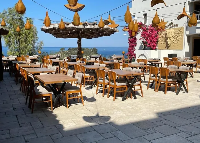 Carina Hotel