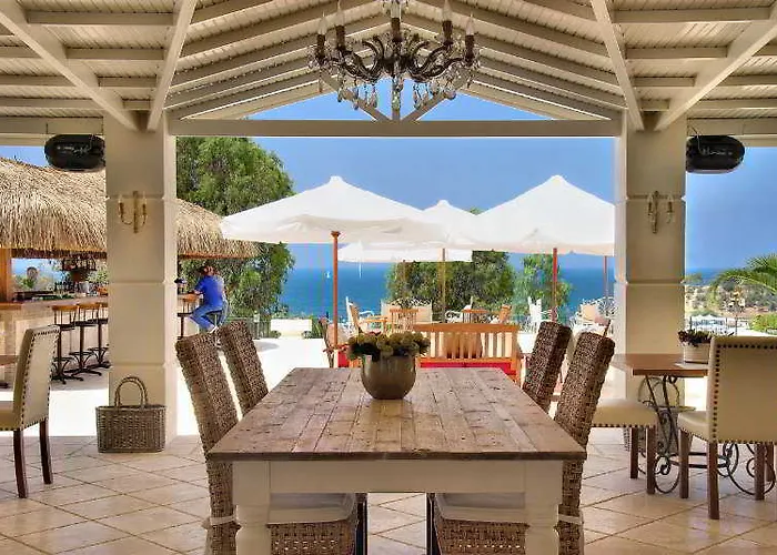 Carina Hotel