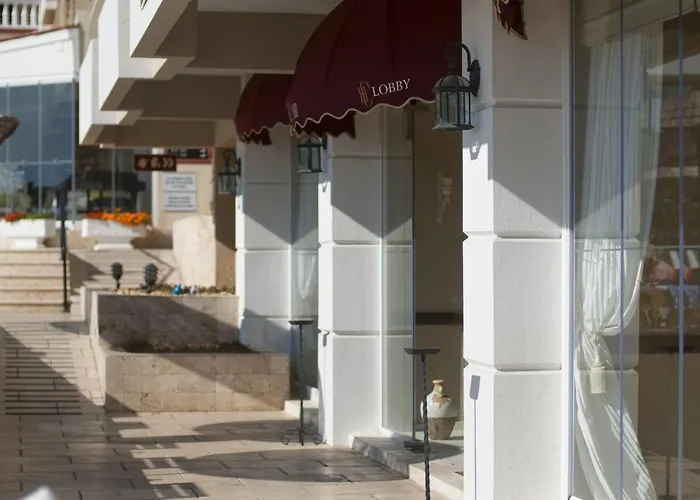 Hotel Carina 3*