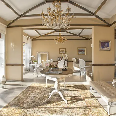 Hotel Carina 3*