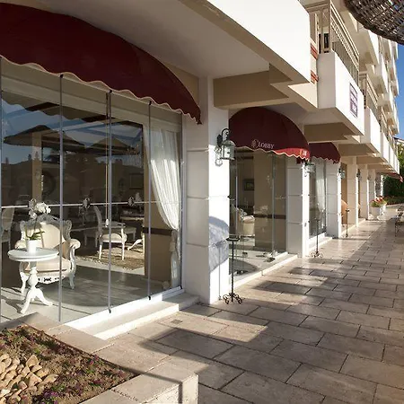 Hotel Carina