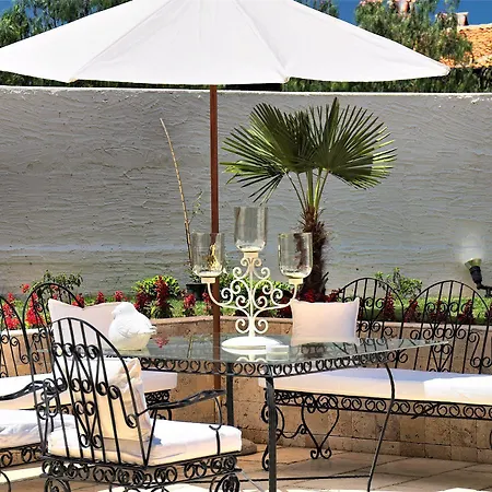 Hotel Carina 3*