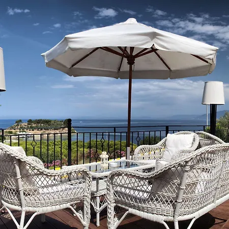 Carina Hotel 3*