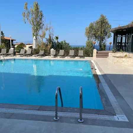Carina Hotel 3*
